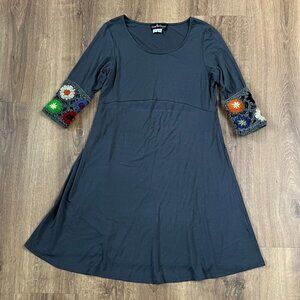 Liza Byrd Boho Crochet Trim Gray Dress Sz M
